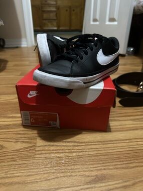 Nike Kids Black and White Low-Top Sneakers